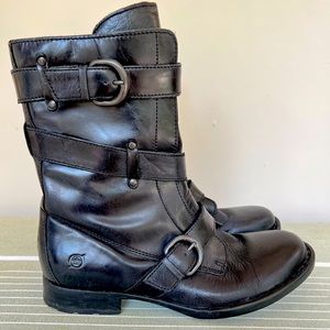 Born mid-calf black leather boots